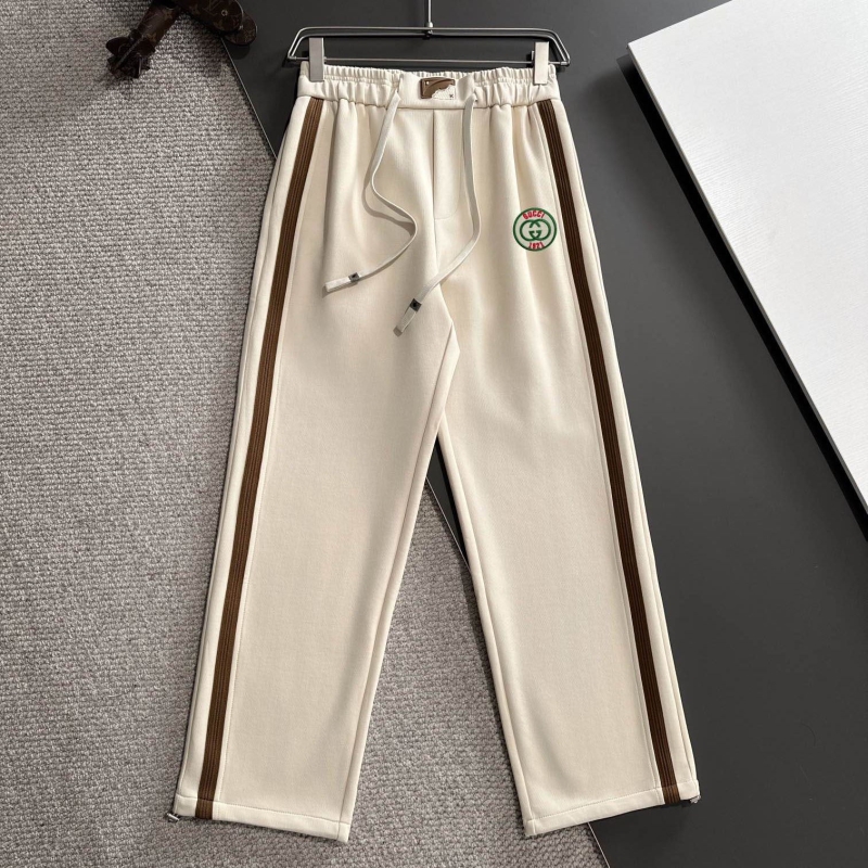 G*u*i pants